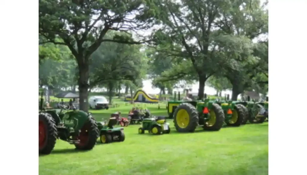 Credit River Tractor Show